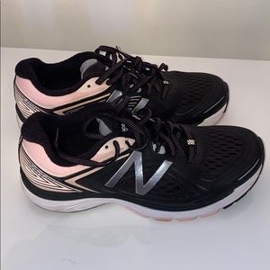 New Balance Support Women’s Sneakers Size 8